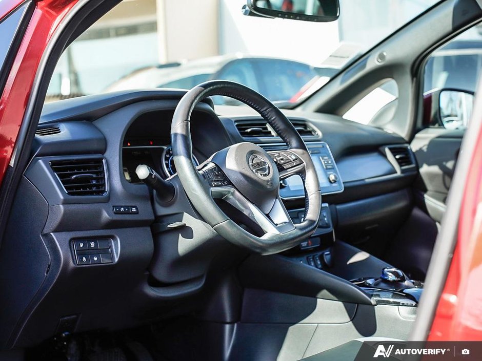 2019 Nissan LEAF SL // LEATHER // 2.99% RATE!-5