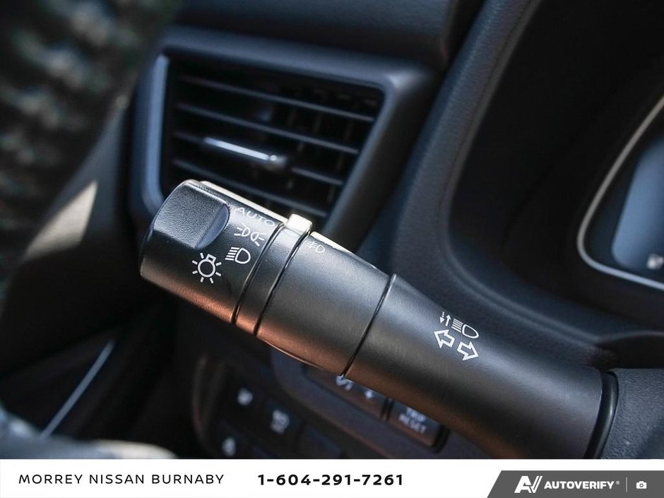 2019 Nissan LEAF SV-18