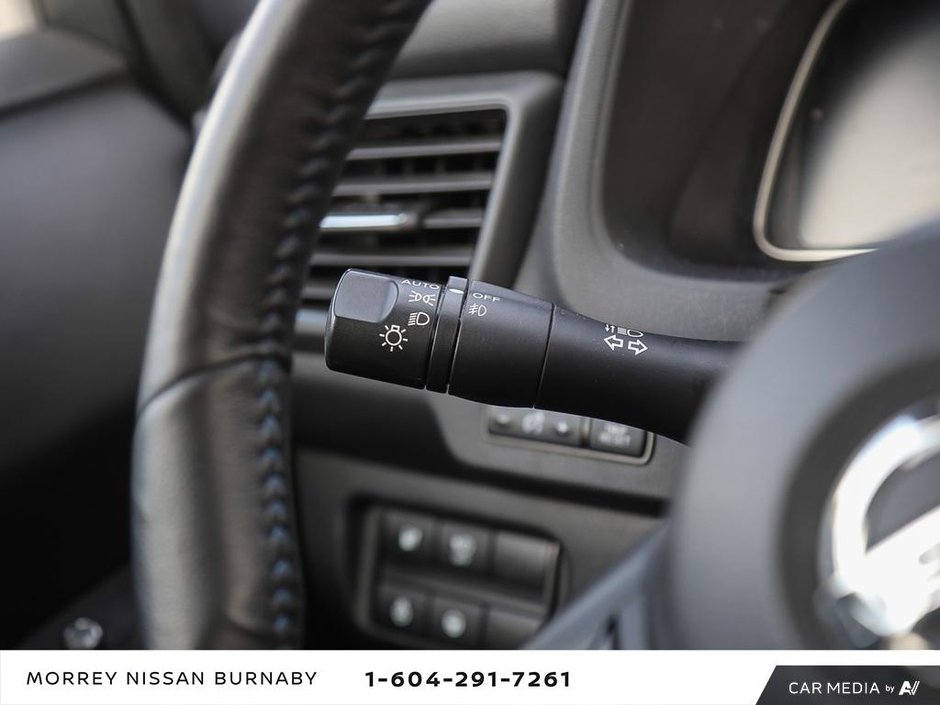 2021 Nissan Leaf SV // LOW KMS-16