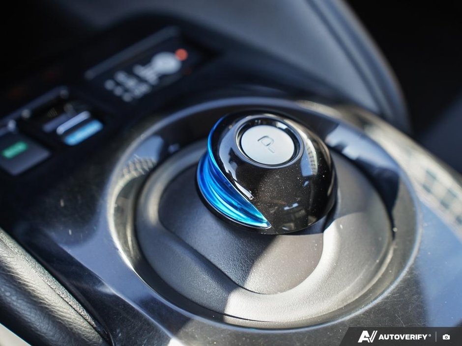 2021 Nissan LEAF SV // FULLY ELECTRIC!-11