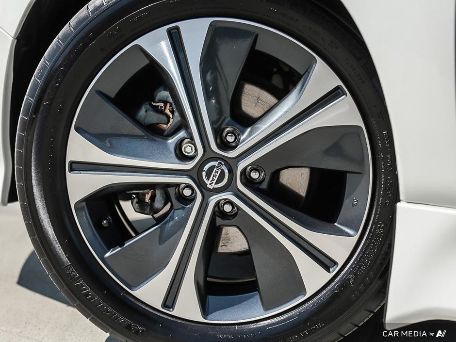 2022 Nissan Leaf SV TRIM-19