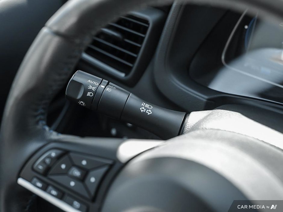 2022 Nissan Leaf SV TRIM-8