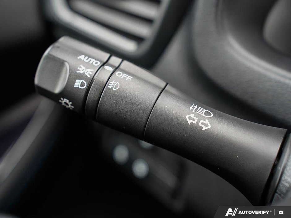 2022 Nissan LEAF SV // 2.99% FINANCE RATE-8