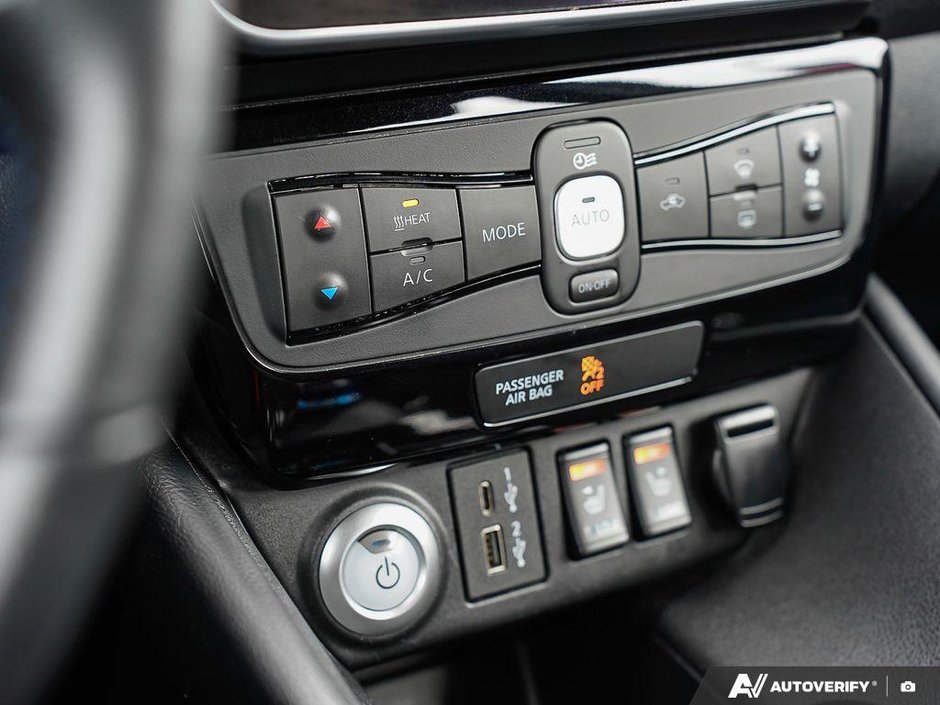 2022 Nissan LEAF SV // 2.99% FINANCE RATE-12
