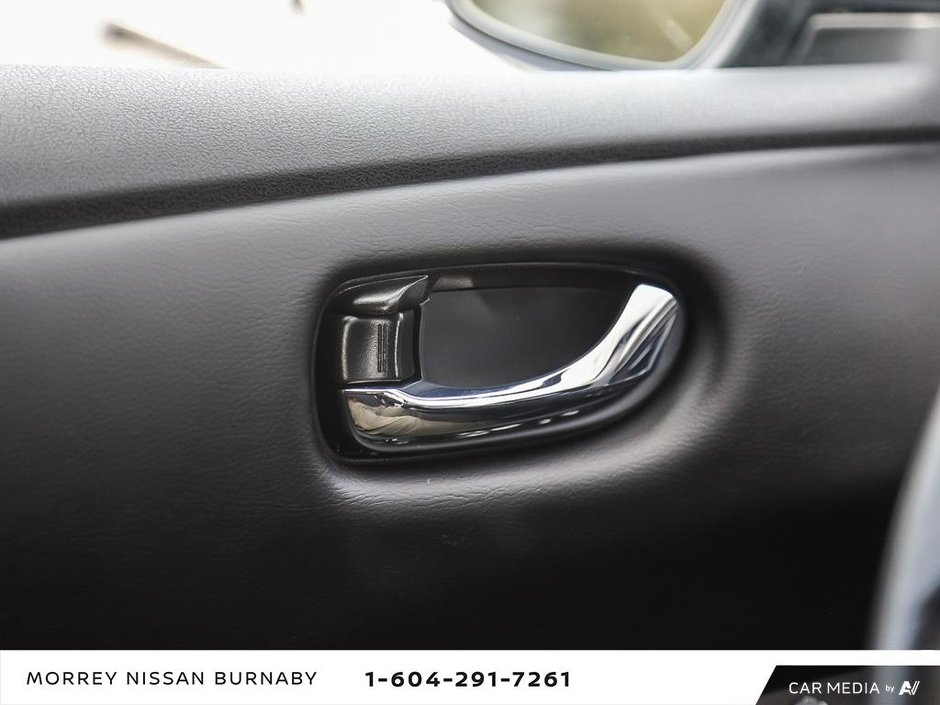 2023 Nissan Leaf SV PLUS-17