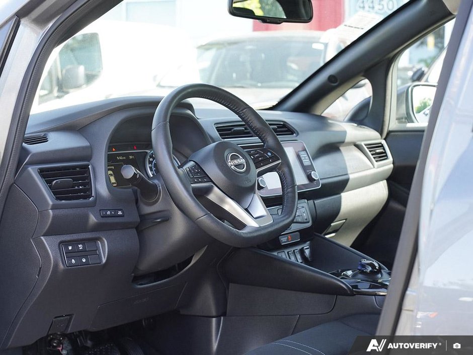 2024 Nissan LEAF SV PLUS // 2.99% FINANCING-5