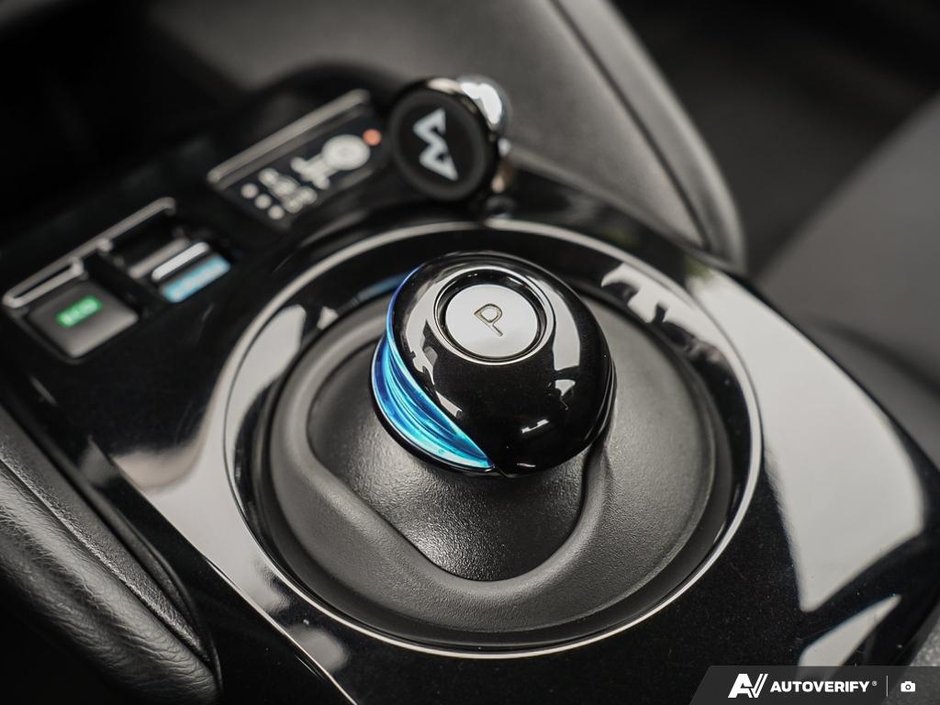 2024 Nissan LEAF SV // LOW KMS // CERTIFIED-11