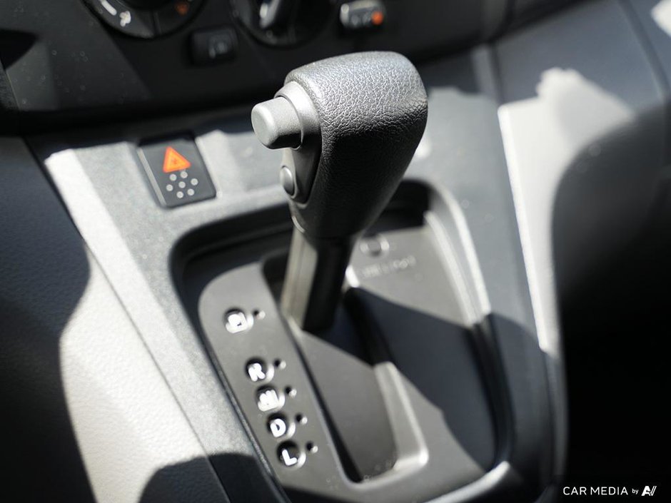 2015 Nissan NV200 SV CVT TRIM-11