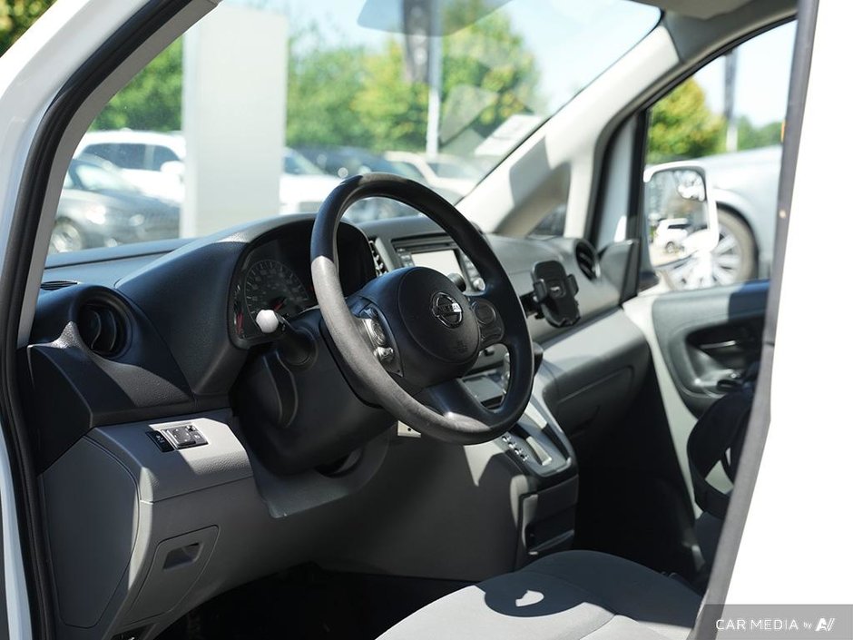 2015 Nissan NV200 SV CVT TRIM-5