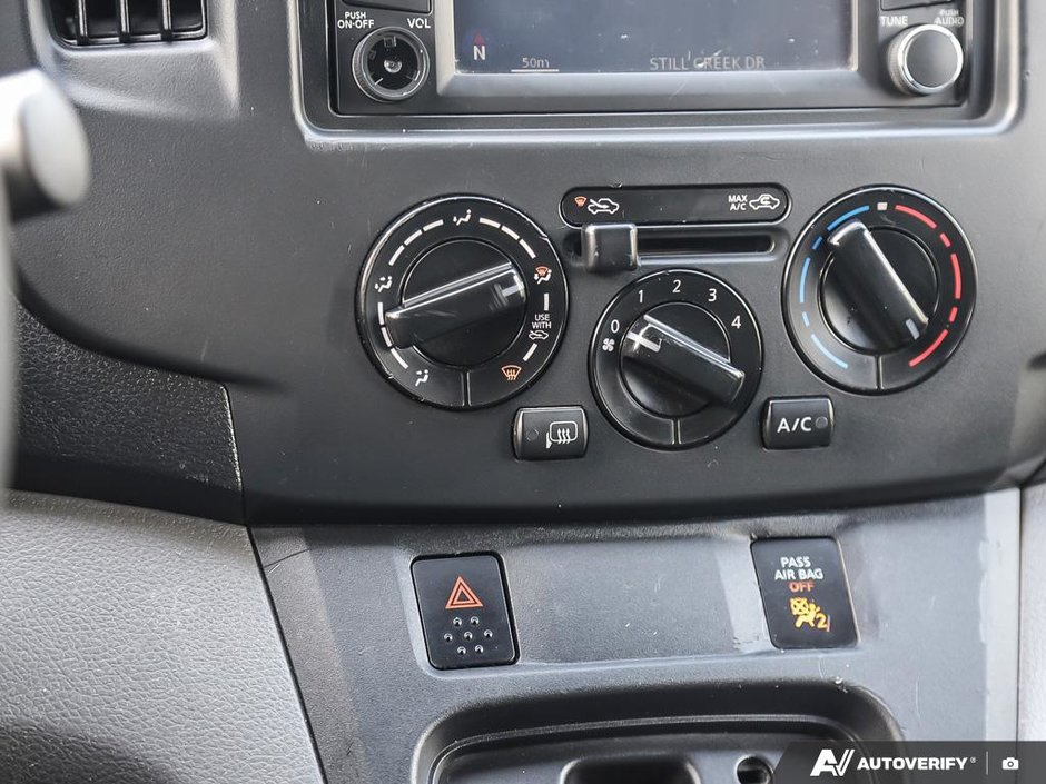 2015 Nissan NV200 SV // NAVIGATION-11