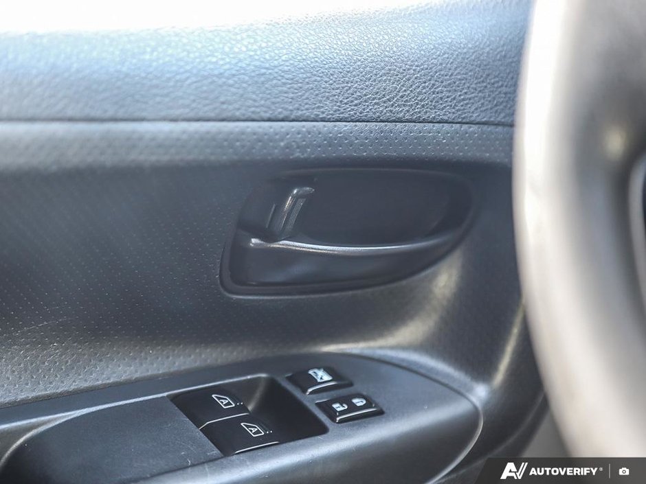 2015 Nissan NV200 SV // NAVIGATION-8