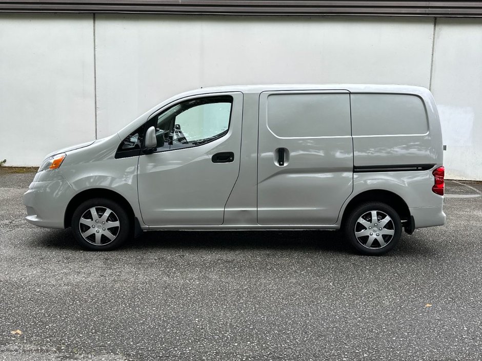 2017 Nissan NV200 SV CVT-6