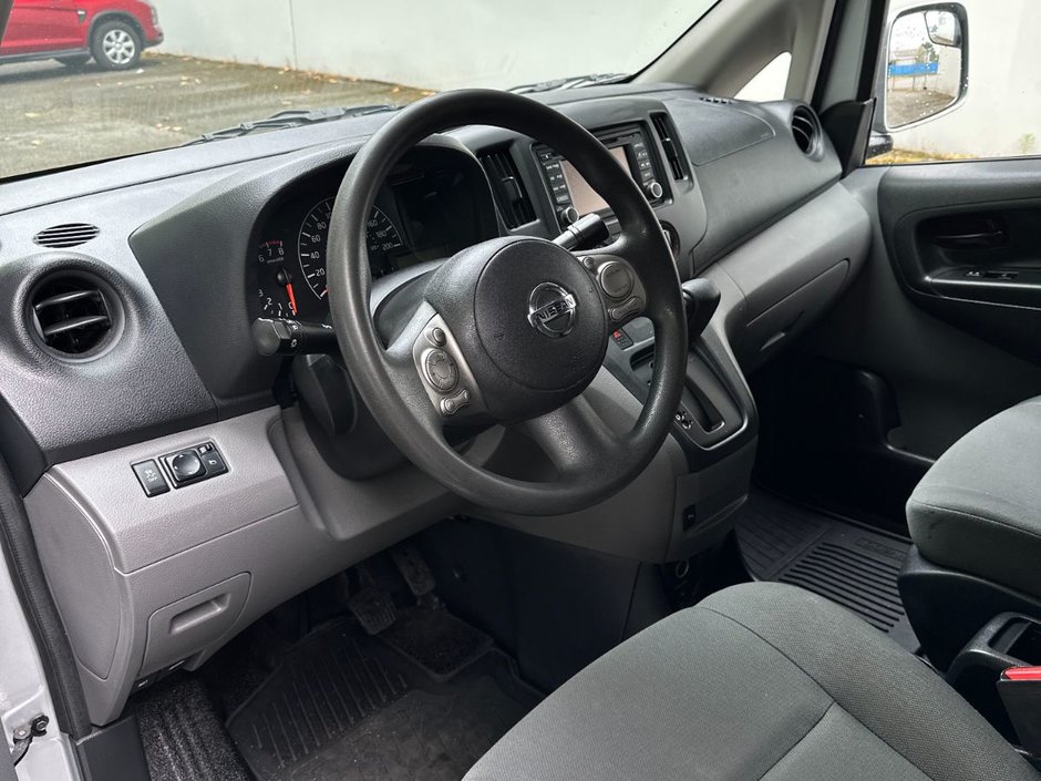 2017 Nissan NV200 SV CVT-5