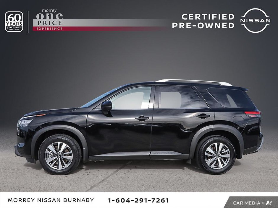 2023 Nissan Pathfinder SL LEATHER + LOW KMS!-3