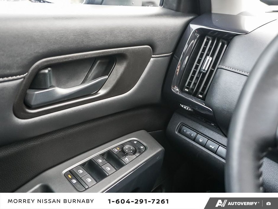 2024 Nissan Pathfinder SV AWD // NO ACCIDENTS-22