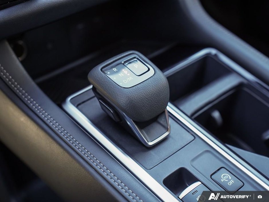 2024 Nissan Pathfinder PLATINUM // 2.99% FINANCING-11