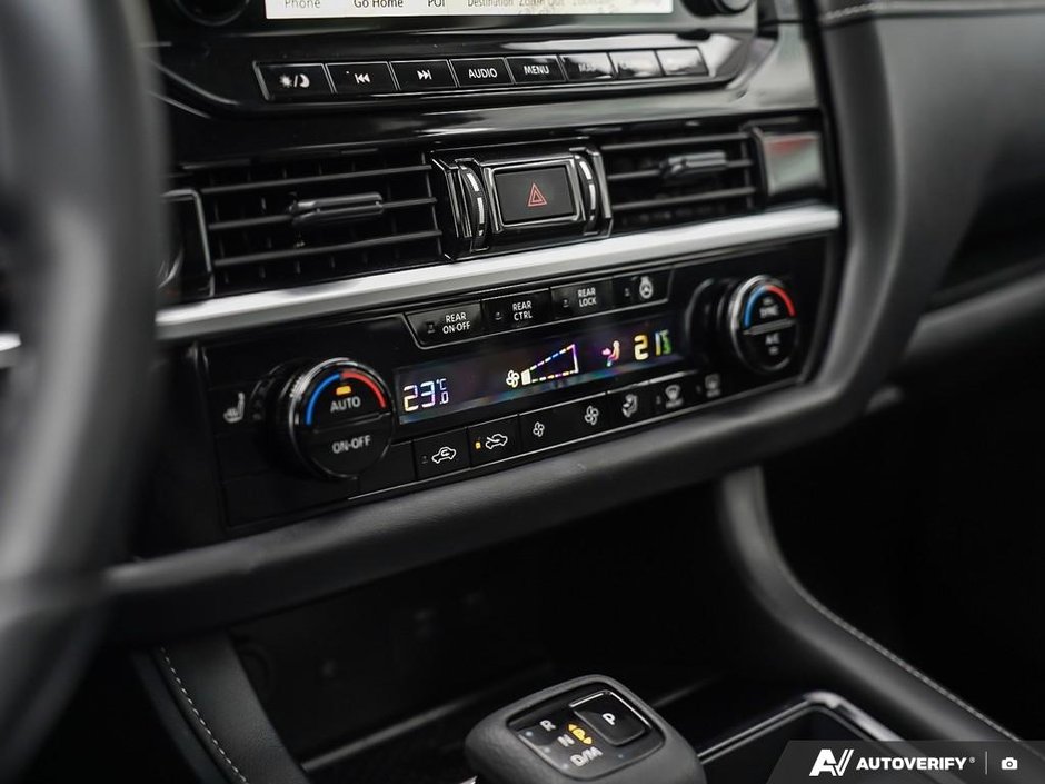2024 Nissan Pathfinder SL-12