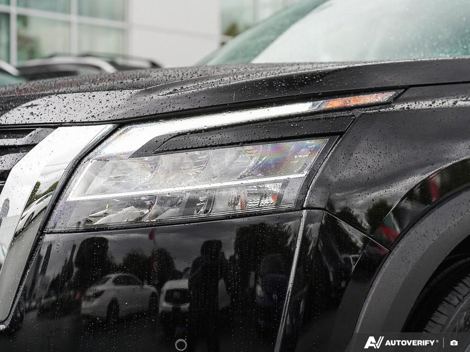 2024 Nissan Pathfinder SL-24