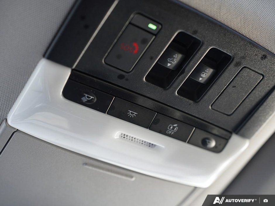 2024 Nissan Pathfinder SL // LEATHER // NAVIGATION-11