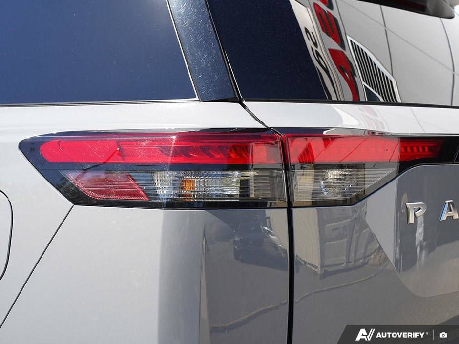 2025 Nissan Pathfinder PLATINUM // MANAGERS DEMO-26