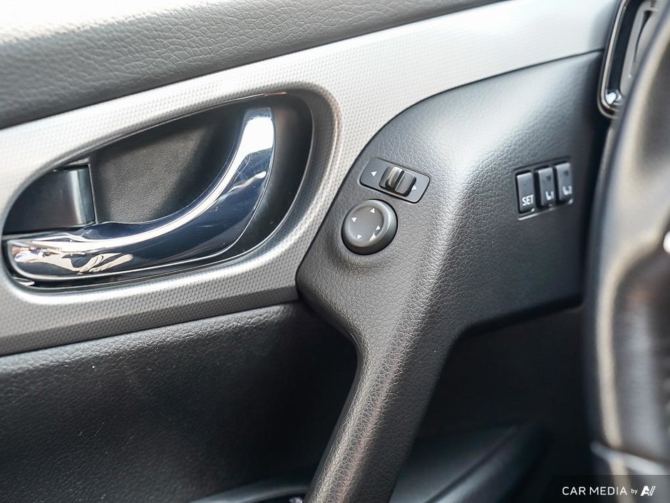 2020 Nissan Qashqai SL AWD + LEATHER-9