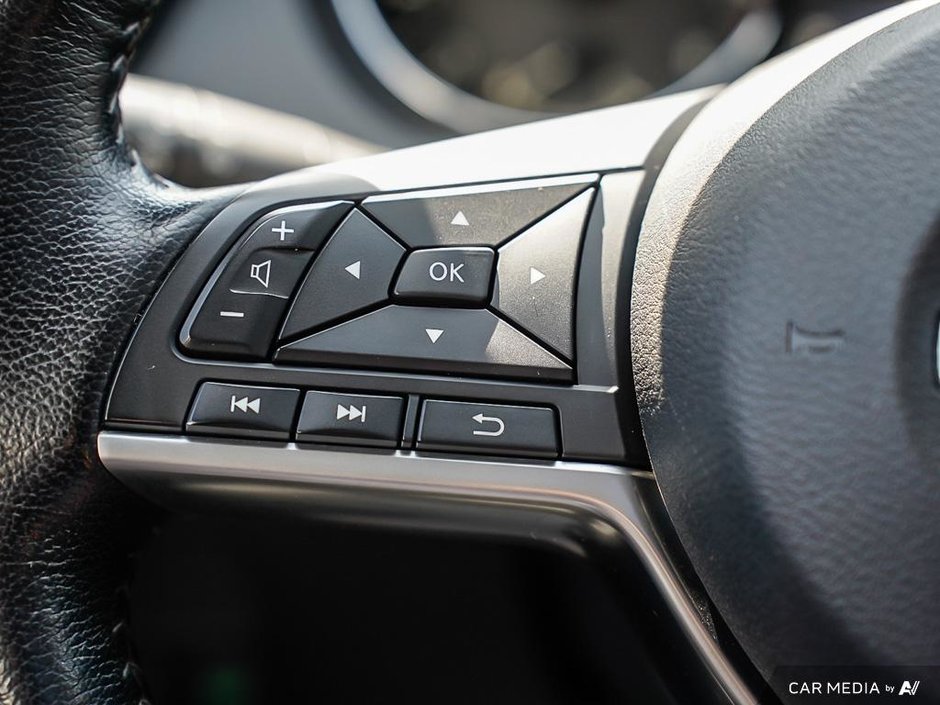 2020 Nissan Qashqai SL AWD + LEATHER-10
