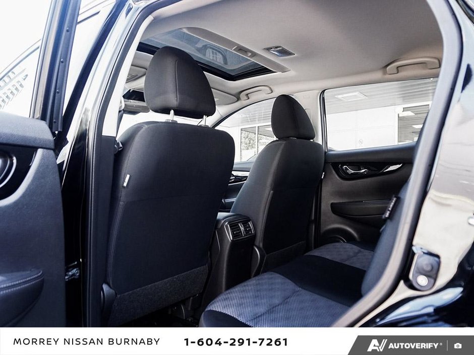 2022 Nissan Qashqai SV AWD  // NO ACCIDENTS-13