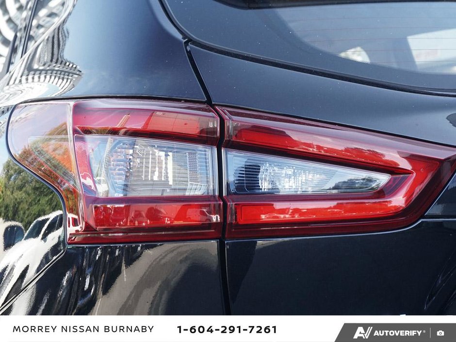 2022 Nissan Qashqai SV AWD  // NO ACCIDENTS-11