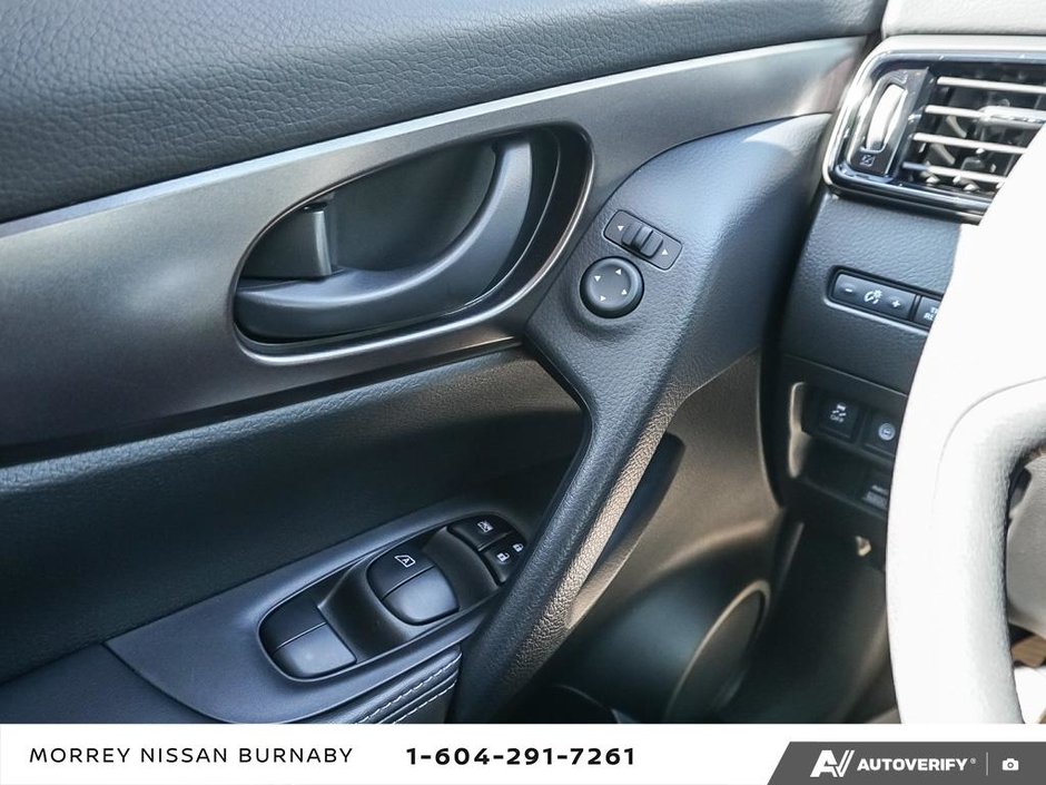 2023 Nissan Qashqai S AWD // NO ACCIDENTS-20