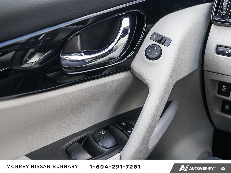 2023 Nissan Qashqai SV AWD // ULTRA LOW KMS-21