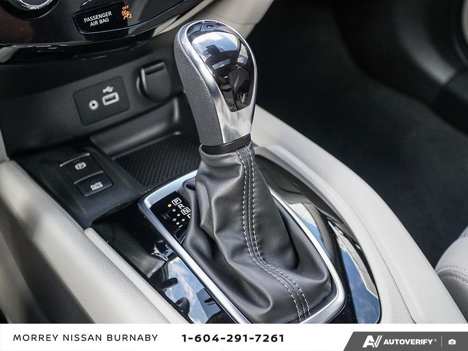 2023 Nissan Qashqai SV AWD // ULTRA LOW KMS-23
