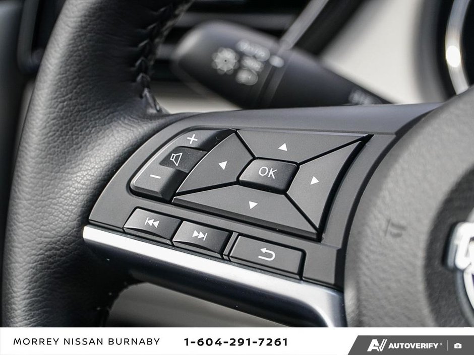 2023 Nissan Qashqai SV AWD // ULTRA LOW KMS-20