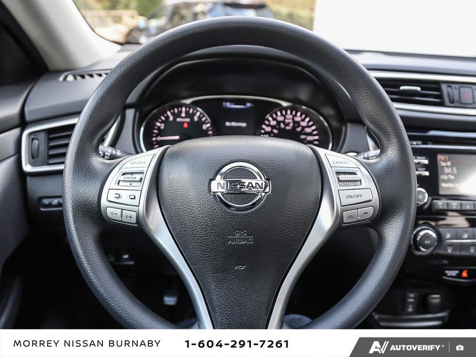 2015 Nissan Rogue SV AWD // SUNROOF-13