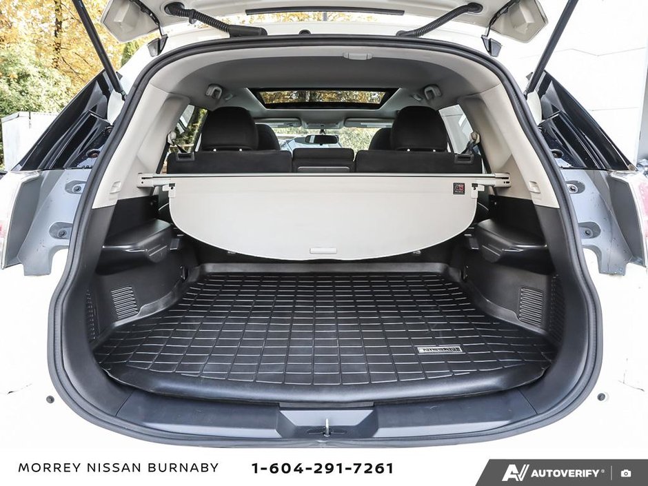 2015 Nissan Rogue SV AWD // SUNROOF-10
