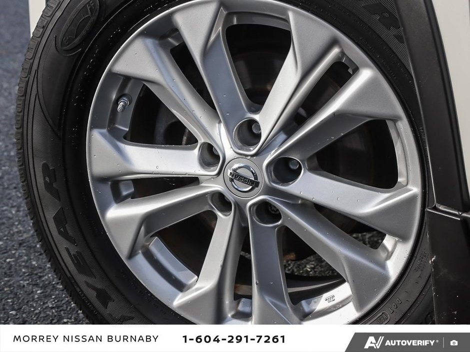 2015 Nissan Rogue SV AWD // SUNROOF-5
