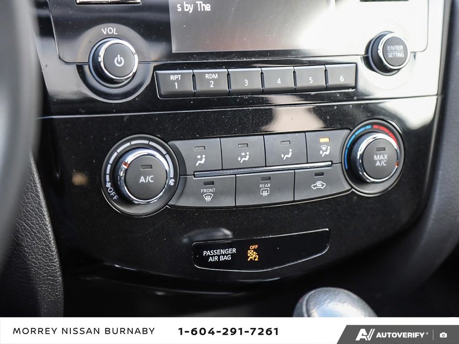 2015 Nissan Rogue SV AWD // SUNROOF-19