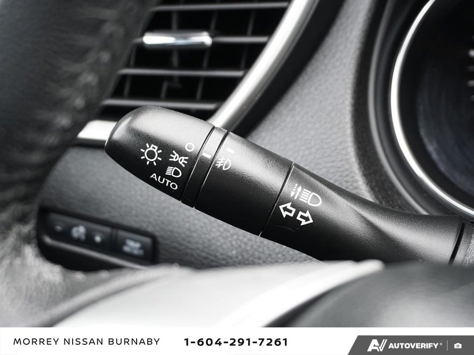 2015 Nissan Rogue SL // LEATHER // NAVIGATION-19
