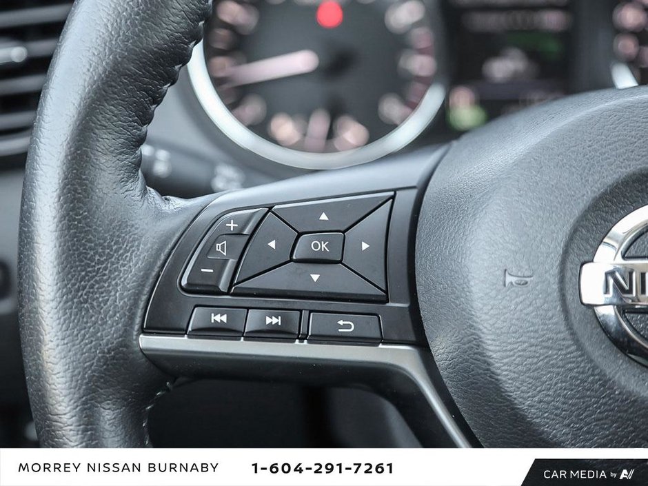 2019 Nissan Rogue SL AWD // LEATHER INTERIOR-17