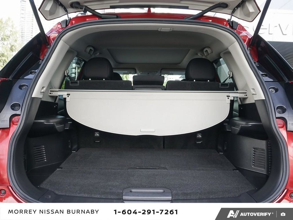 2019 Nissan Rogue SV AWD // PRICED TO MOVE!-12