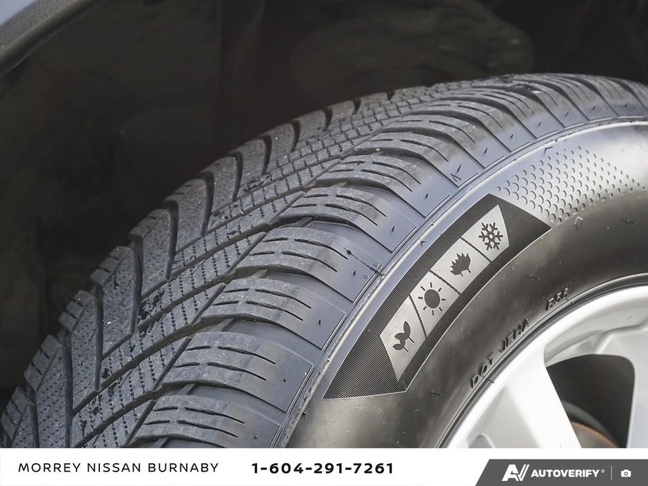 2019 Nissan Rogue SV AWD // PRICED TO MOVE!-7