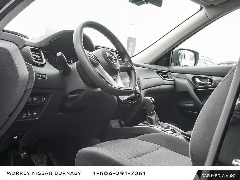 2020 Nissan Rogue SV AWD + NO ACCIDENTS-15