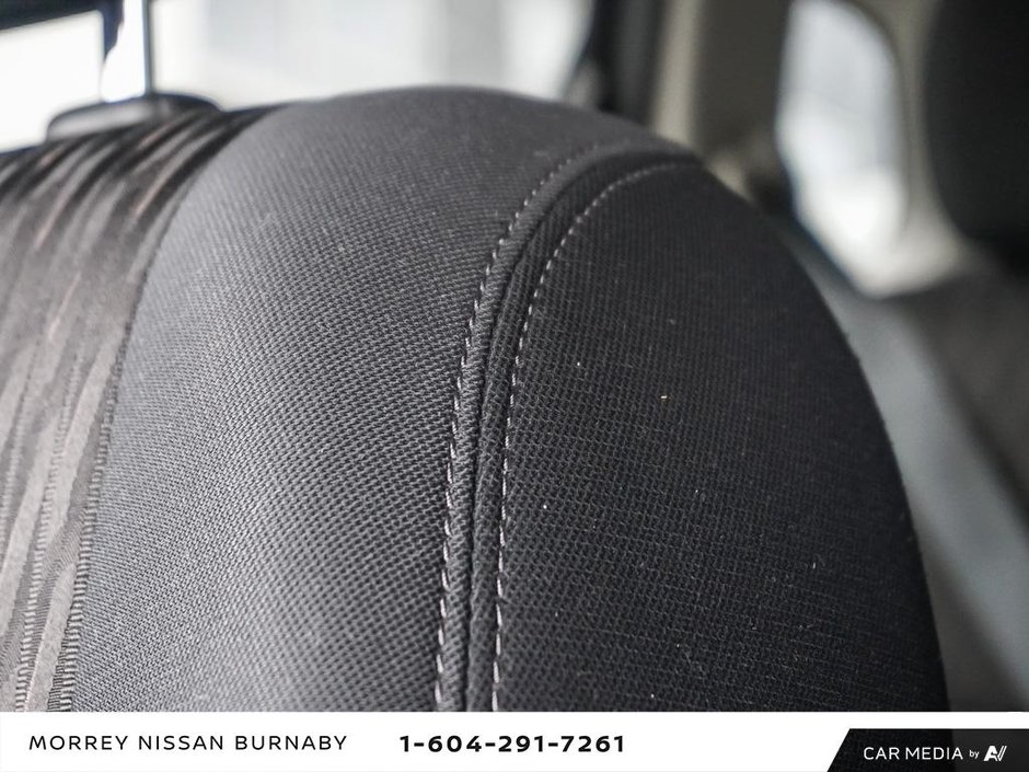 2020 Nissan Rogue SV AWD + NO ACCIDENTS-24