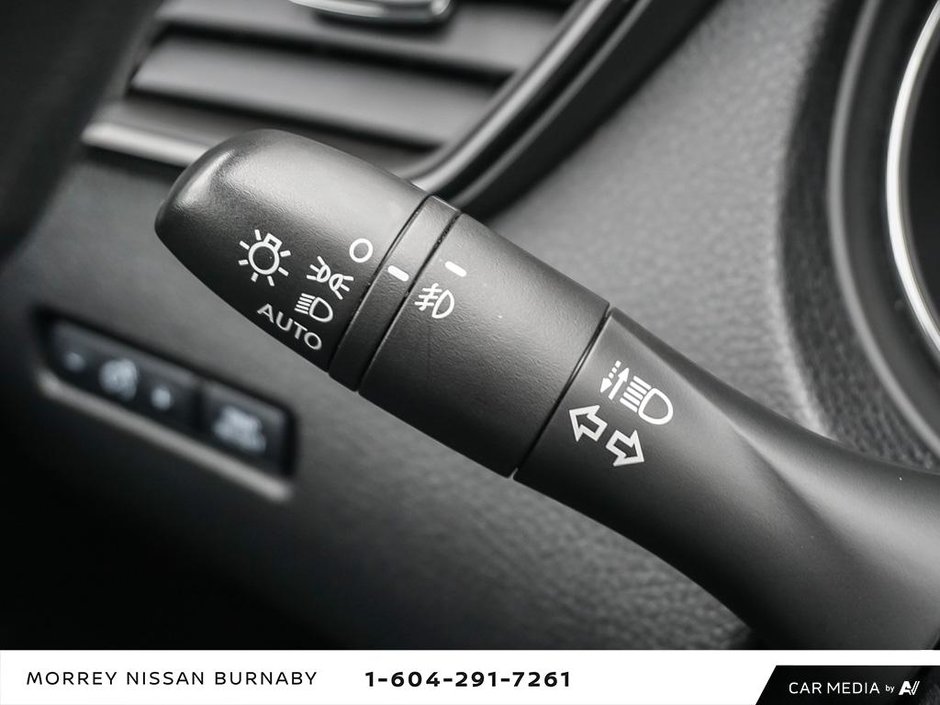 2020 Nissan Rogue SV AWD + NO ACCIDENTS-17