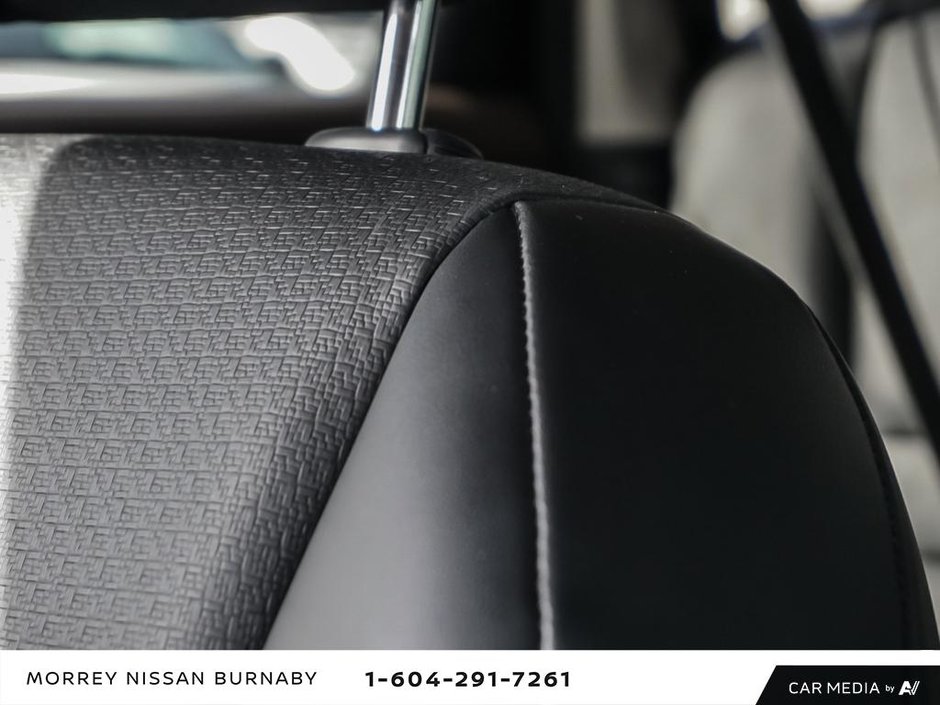2021 Nissan Rogue SV PREMIUM AWD-25