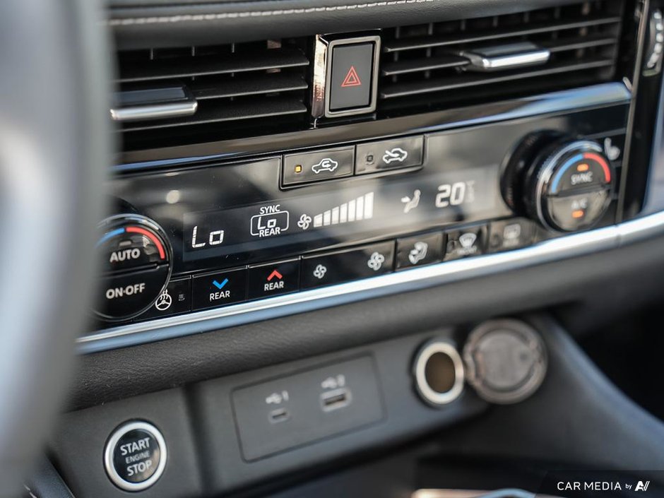 2022 Nissan Rogue PLATINUM MODEL // LEATHER-12