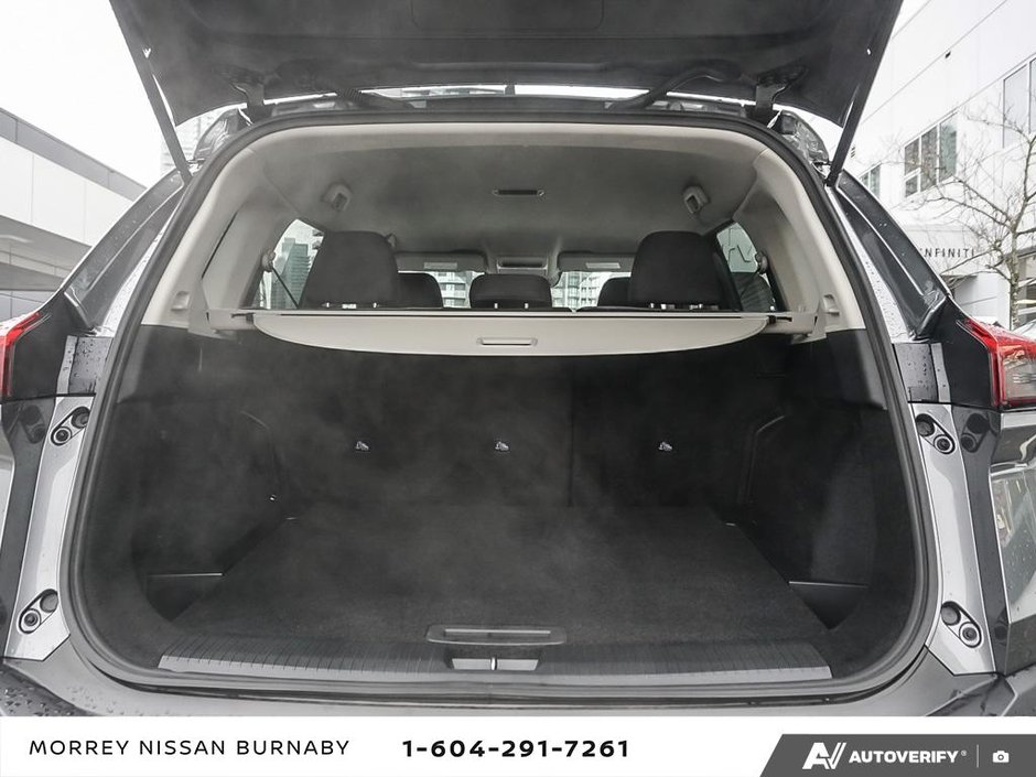 2022 Nissan Rogue S AWD-12