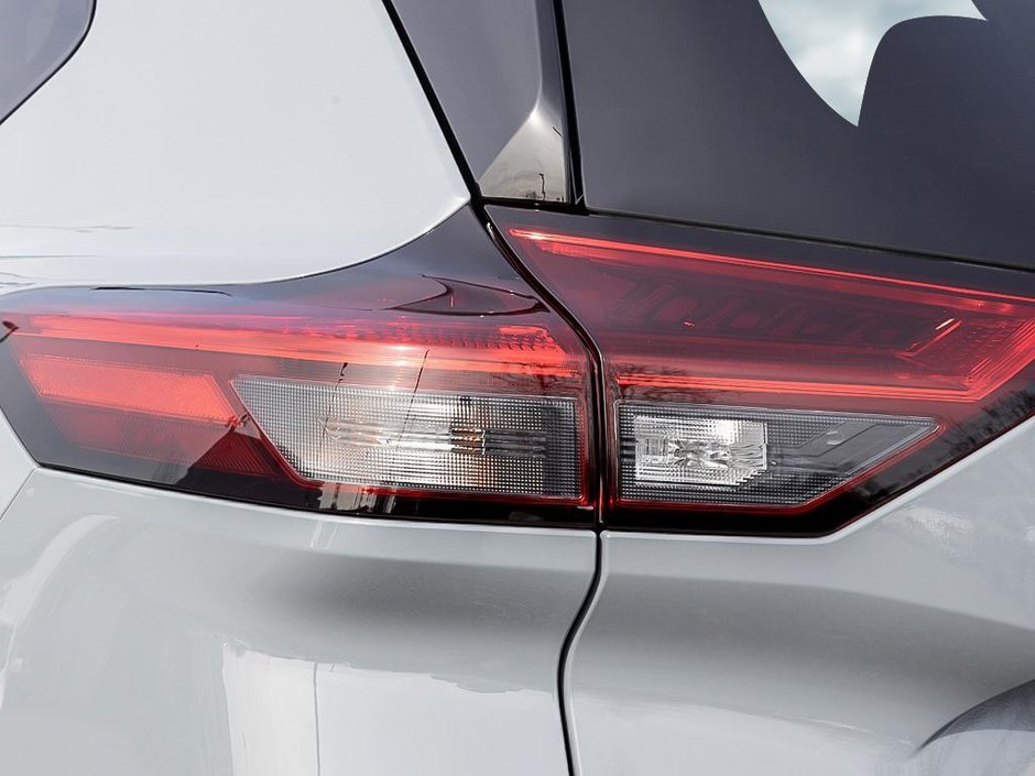 2023 Nissan Rogue SV Midnight Edition-8