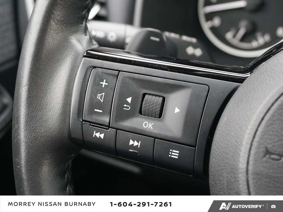 2023 Nissan Rogue SV AWD // MOONROOF-20