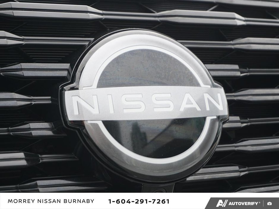 2023 Nissan Rogue SV AWD // MOONROOF-9