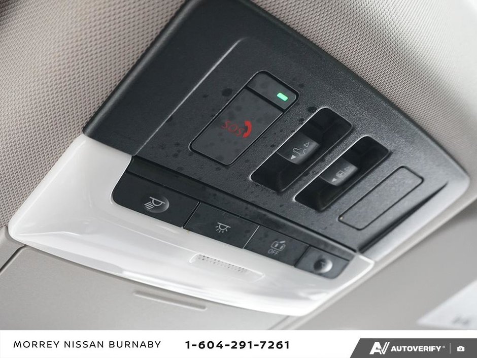 2023 Nissan Rogue SV AWD // MOONROOF-25